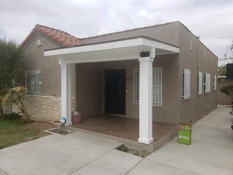 Mandalay Dr — Photo 1