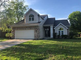 10516 E Beacon Ln, Indianapolis, IN