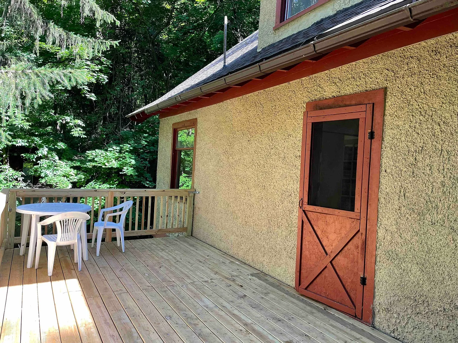 Spacious 3 bedroom in historical Cornell Heights — Photo 3