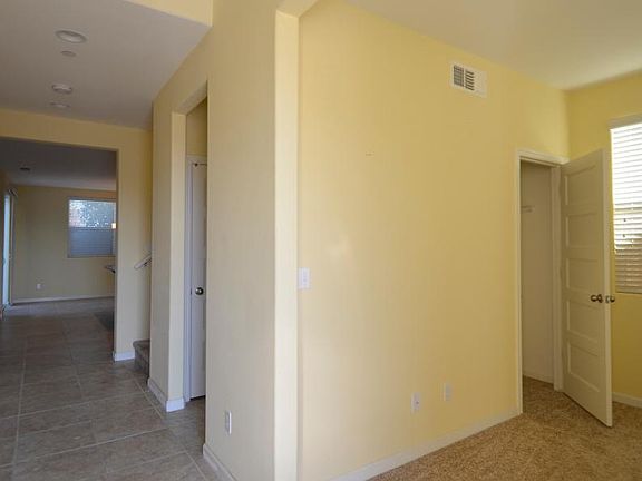 Front entry/bonus room