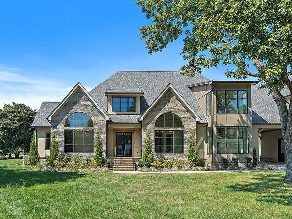 521 Mansion Dr