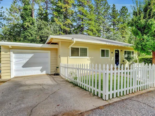 105 Alta Vista Dr, Grass Valley, CA 95945