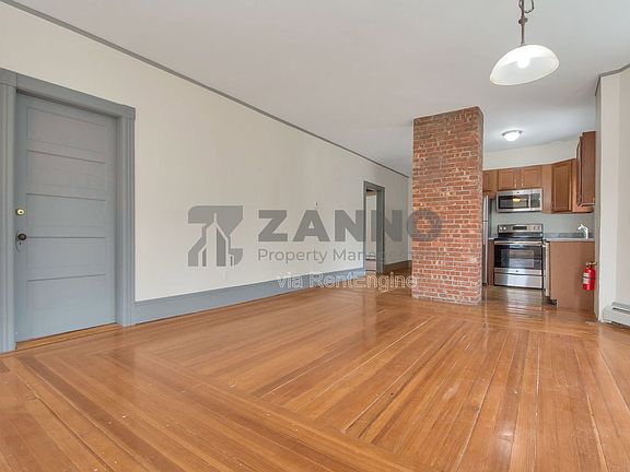 5th image of 19 Arnold St Floor 1