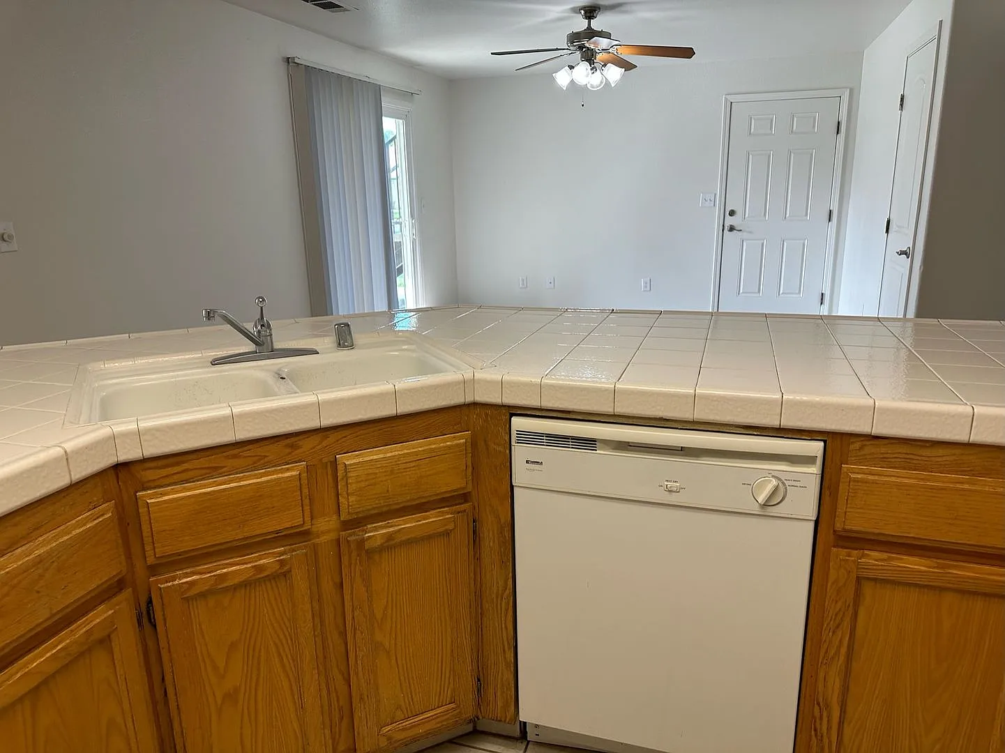 236 to 239- Zachary St. Apartments — Photo 4