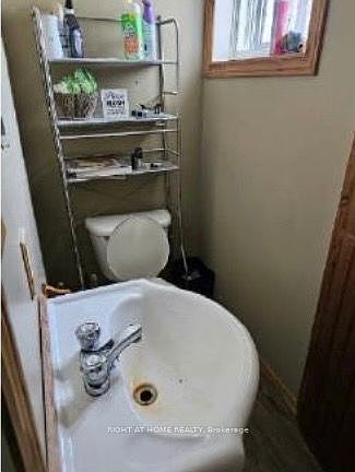 3rd image of 12 Circle Dr