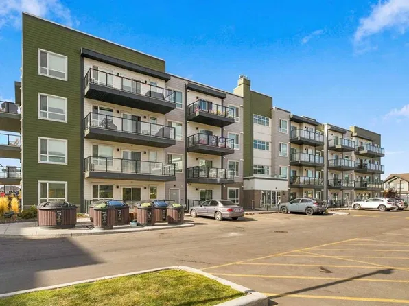 33 E Carringham Gate NW #1101, Calgary, AB T3P 2H6