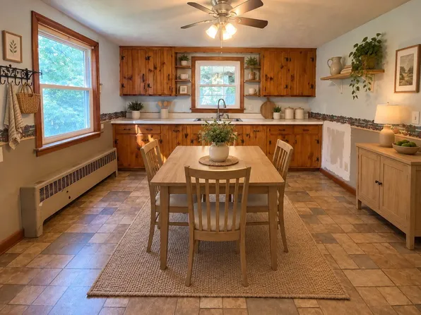 6 Oak Dr, Oxford, MA 01540