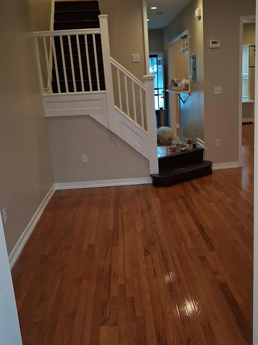 3 bed, 1.0 bath, 1280 sqft, $3,500 — Photo 2