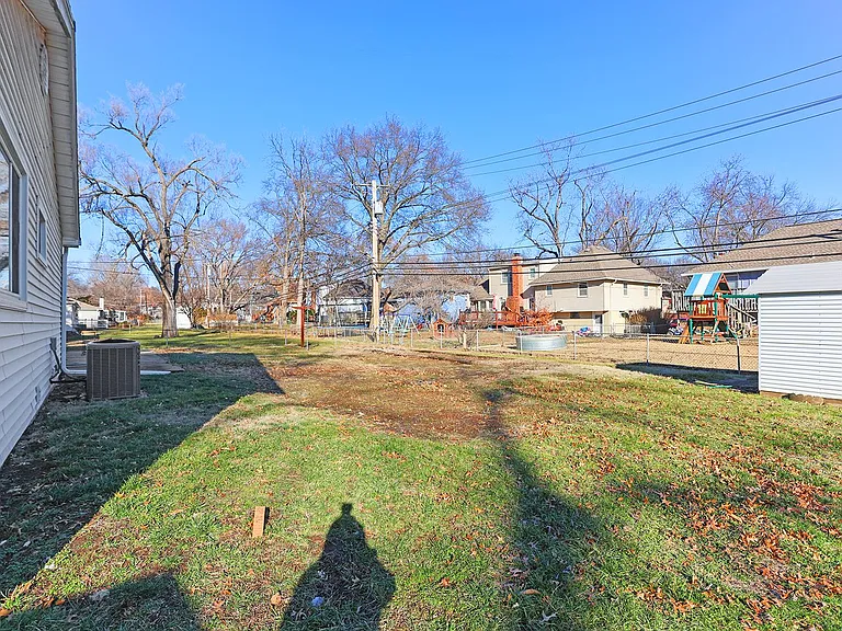 10401 Maple Dr — Photo 28