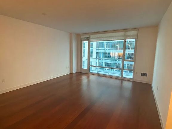 4th image of 1160 Mission St Unit 909