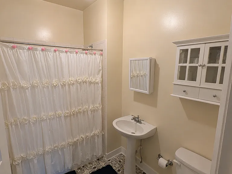 425 E High St #3 — Photo 12
