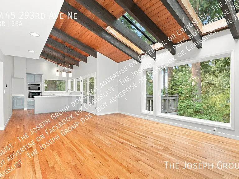 1445 293rd Ave NE — Photo 3