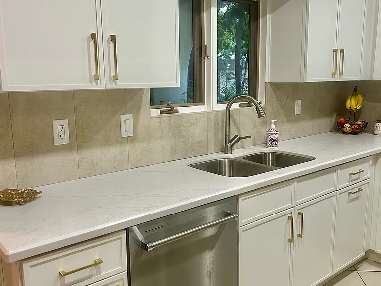 5200 S Lakeshore Dr #128 — Photo 1
