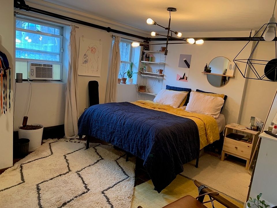 1st image of 162 Metropolitan Ave #G