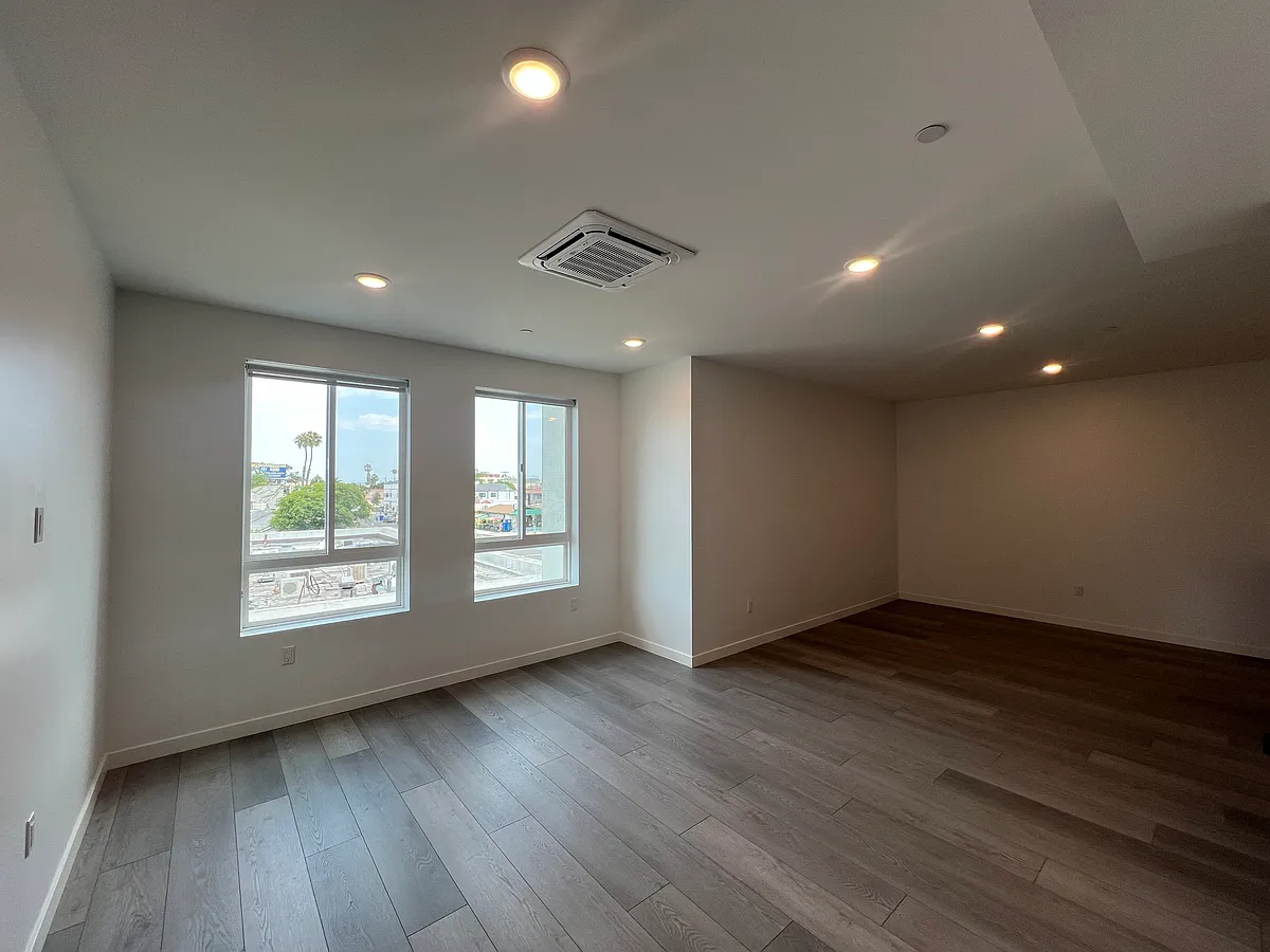 Building Photo - 4568 30th St #1-18