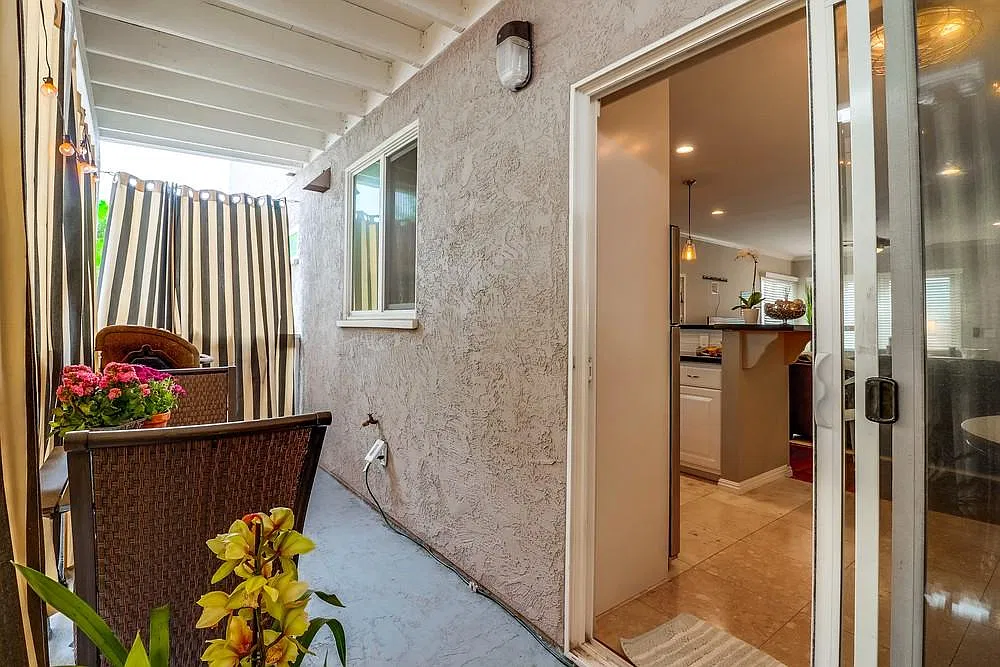 2 bed, 1.5 bath, 900 sqft, $3,950 — Photo 3