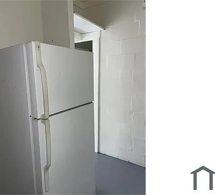 823 Avenue R NE #2 — Photo 9
