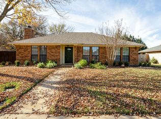 2164 Wren Ln, Lewisville, TX 75077