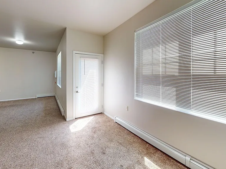 Burlington Apartments — Photo 18