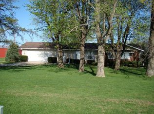 8606 Dustman Rd, Worden, IL 62097