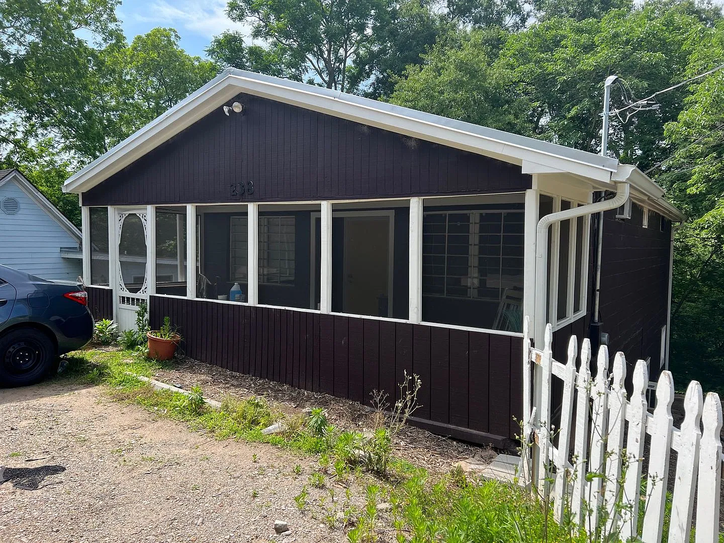 Spacious 2 bedroom duplex close to UGA! — Photo 1
