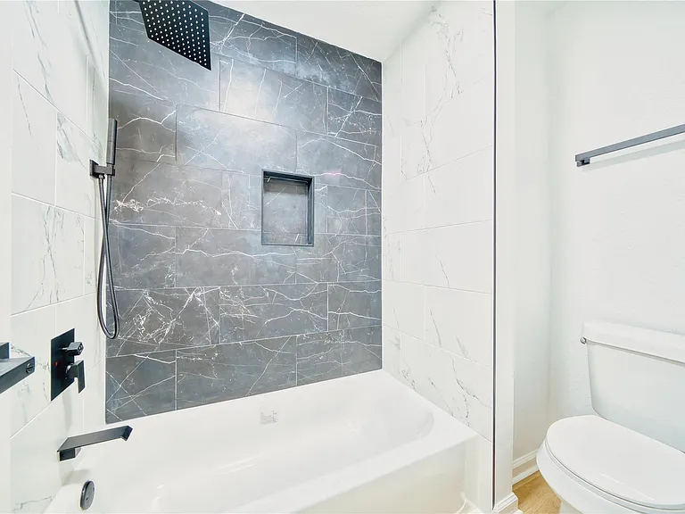 7914 Oakington Dr — Photo 20