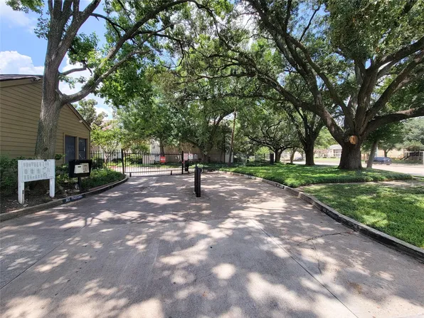 10047 Westpark Dr APT 21, Houston, TX 77042