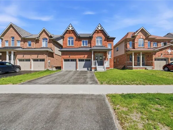 144 Gold Park Gate, Essa, ON L3W 0B4
