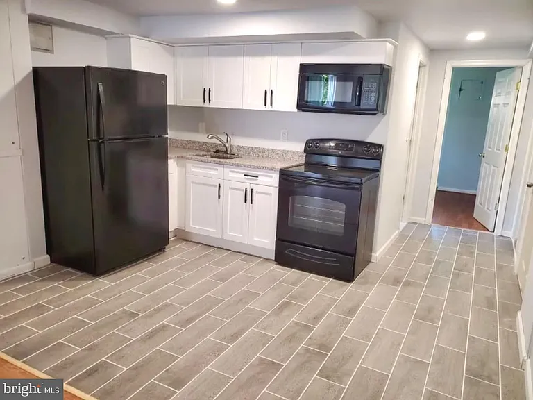 9110 Drake Pl — Photo 23