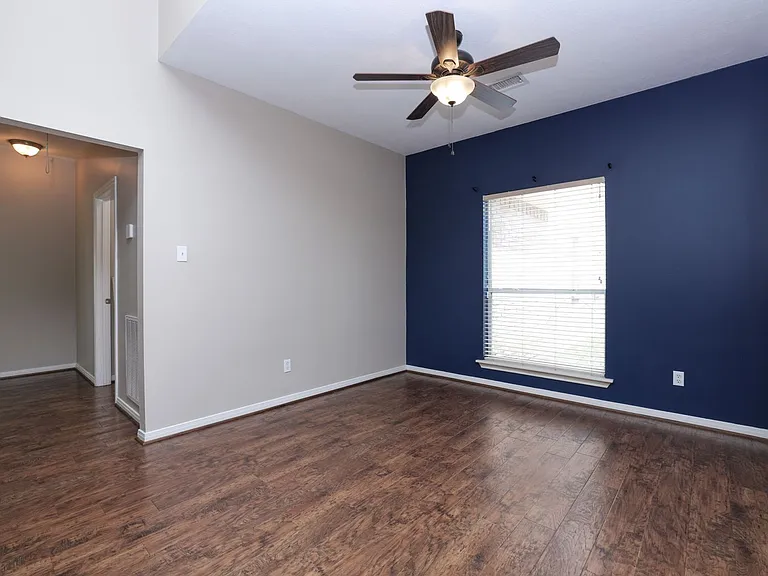 105 Lawrence Marshall Dr — Photo 6