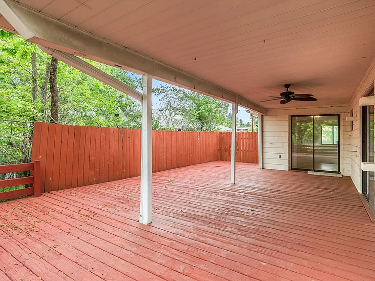 850 W Chenango Ave — Photo 25