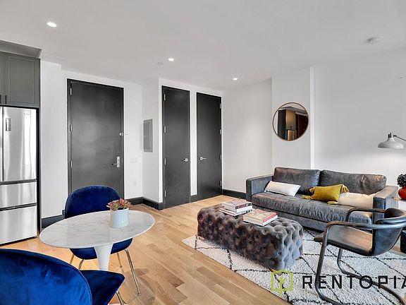 2nd image of 525 Franklin Ave #10I