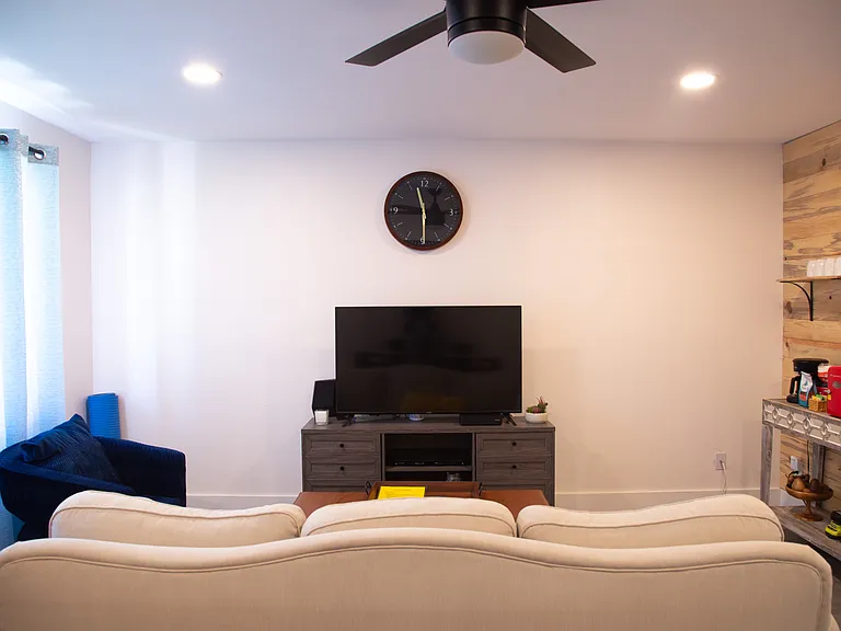 700 W University Dr #232 — Photo 3