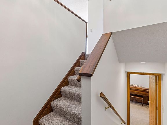3rd image of 18815 S Ln