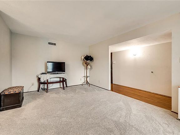 5th image of 520 Hardwood Trl