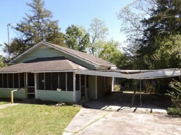 105 S Hughes St, Opp, AL 36467