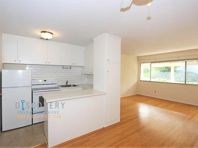 Brandon St. 1730 — Photo 8