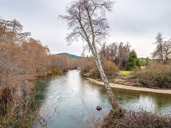 4th image of 175 Deer Creek Rd