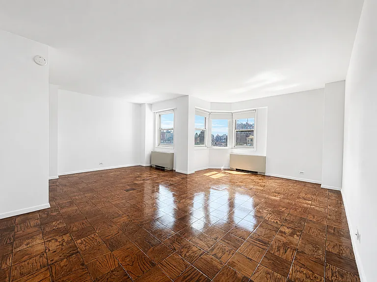 360 W 22nd St #12A — Photo 2