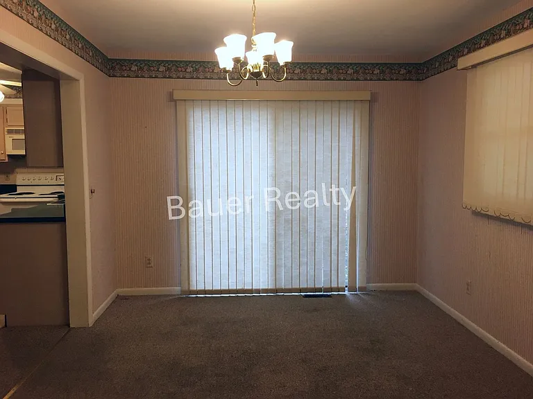 1111 Hale Ave — Photo 4
