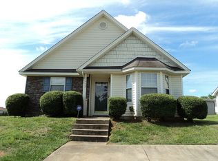 1932 Slater Ridge Dr, Charlotte, NC 28216