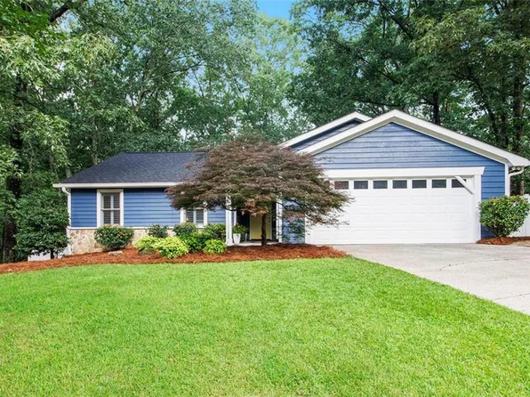 195 Ansley Ct, Roswell, GA 30076