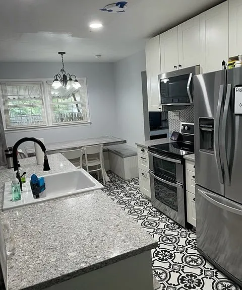 337 Mary Ln — Photo 2