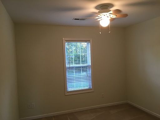 4th image of 8660 Heirloom Dr NE