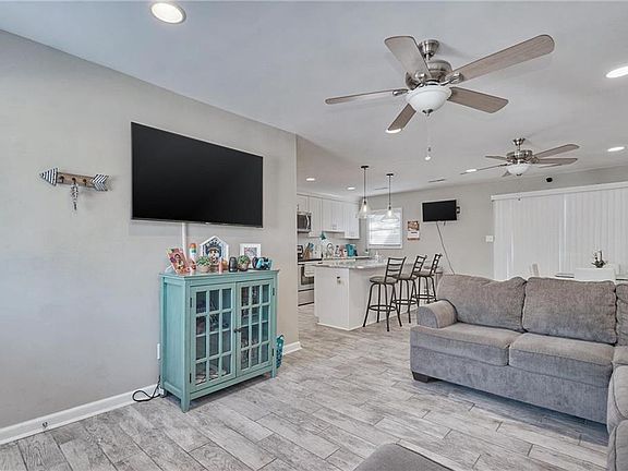 5th image of 668 Bottino Ln