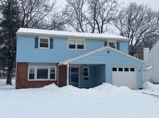 79 Norcrest Dr, Rochester, NY 14617