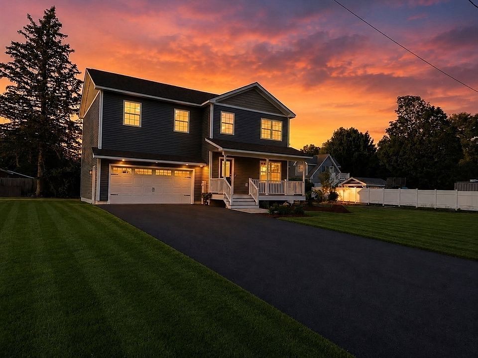 1st image of 8 Emerald Ave