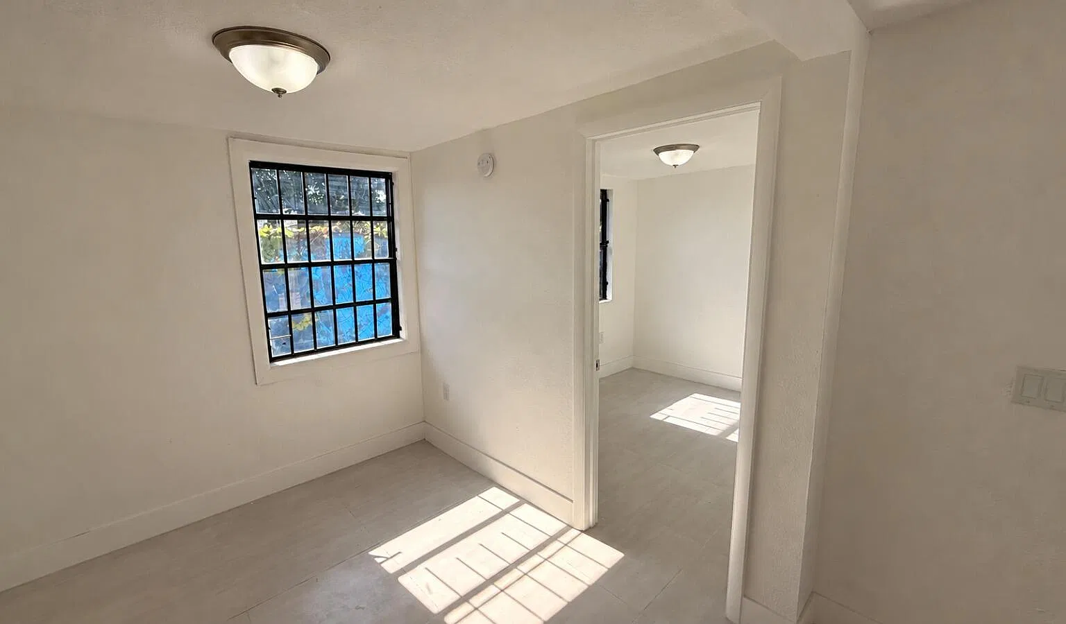 2 bed, 1.0 bath, 1120 sqft, $2,095 — Photo 3