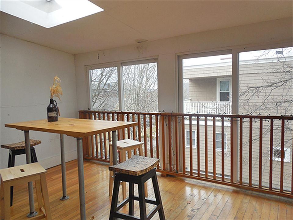 1st image of 40 Cedar St