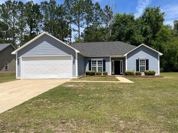 213 Hedgerow Dr, Leesburg, GA 31763